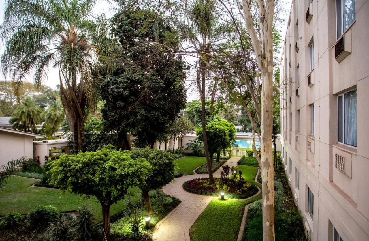 Southern Sun Ridgeway Лусака Экстерьер фото